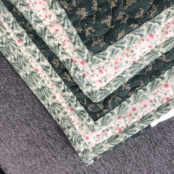 Handcrafted Quilt Flower of the Month Embroidery Patchwork Design Meander 70x55 - Picture 4 of 16